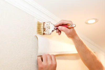 Pose de papier peint au Soulié — revêtements muraux et toiles de verre